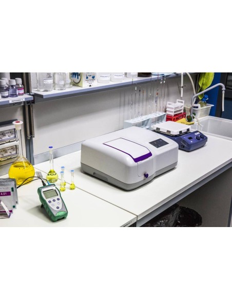 Spettrofotometro UV-21 app. laboratorio