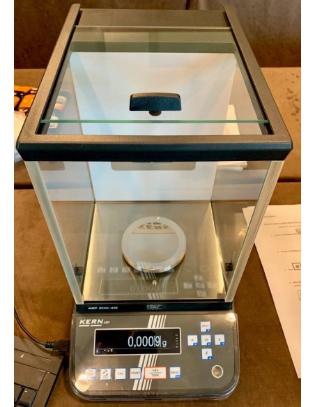 Bilancia Analitica KERN ABP vista frontale